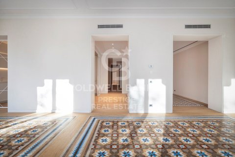 Huoneisto myytävänä Barcelona, Espanja, 3 makuuhuonetta, 183 m2 No. 159451 - kuva 4
