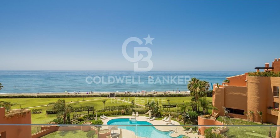Kattohuoneisto Marbella, Malaga, Espanja 4 makuuhuonetta, 242 m2 No. 159447
