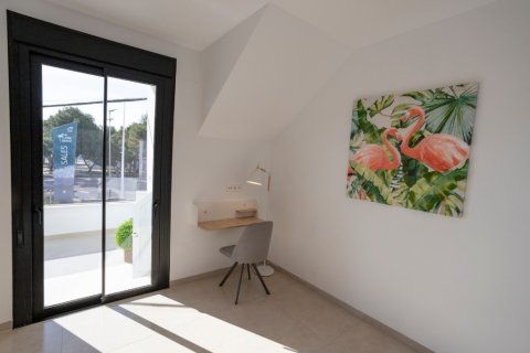 Huoneisto myytävänä San Pedro del Pinatar, Murcia, Espanja, 3 makuuhuonetta, 79 m2 No. 145580 - kuva 22