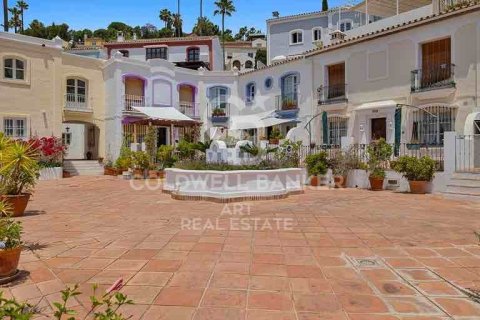 Radhus till salu i Benahavis, Malaga, Spanien 3 sovrum, 133 kvm. Nr. 159444 - foto 2