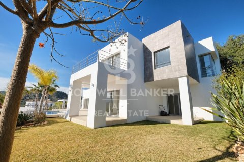 Villa for sale in Benahavis, Malaga, Spain 4 bedrooms, 289 sq.m. No. 159440 - photo 3