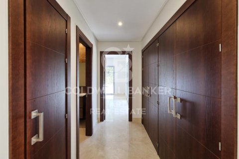 Villa for sale in Benahavis, Malaga, Spain 4 bedrooms, 289 sq.m. No. 159440 - photo 8