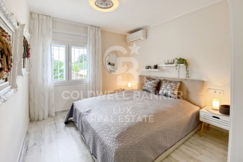 House for sale in Palau-saverdera, Girona, Spain 3 bedrooms, 233 sq.m. No. 159439 - photo 10