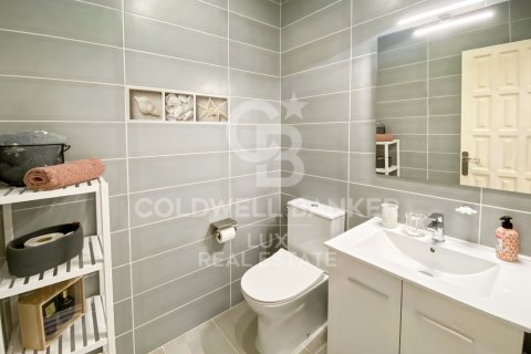 House for sale in Palau-saverdera, Girona, Spain 3 bedrooms, 233 sq.m. No. 159439 - photo 9