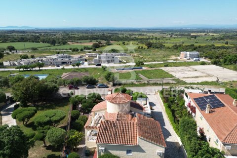 House for sale in Palau-saverdera, Girona, Spain 3 bedrooms, 233 sq.m. No. 159439 - photo 28