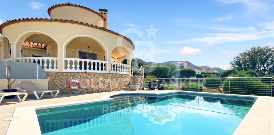 House in Palau-saverdera, Girona, Spain 3 bedrooms, 233 sq.m. No. 159439