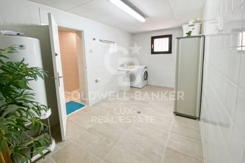 House for sale in Palau-saverdera, Girona, Spain 3 bedrooms, 233 sq.m. No. 159439 - photo 14