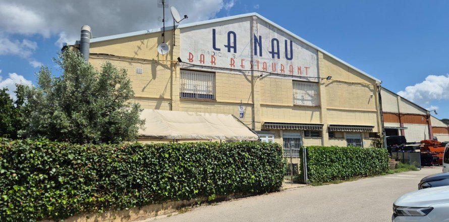 Commercial property in Parets del Vallès, Barcelona, Spain 618 sq.m. No. 167144