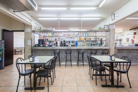 Commercial property for sale in Parets del Vallès, Barcelona, Spain 618 sq.m. No. 167144 - photo 7