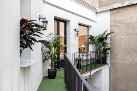 Huoneisto myytävänä Barcelona, Espanja, 3 makuuhuonetta, 161 m2 No. 167143 - kuva 3