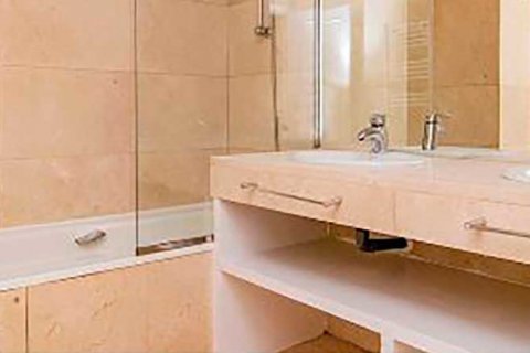 Apartment for sale Madrid, Spain 2 bedrooms, 120 sq.m. No. 76222 - photo 7