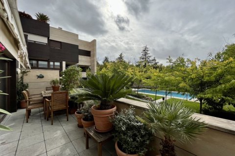 Apartment for sale Madrid, Spain 2 bedrooms, 102 sq.m. No. 76221 - photo 2