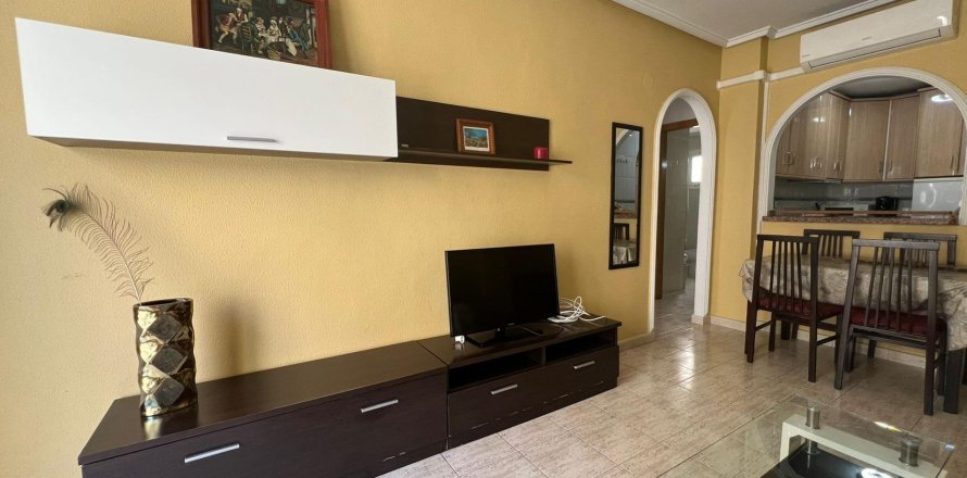 Penthouse in Torrevieja, Alicante, Spain 1 bedroom, 55 sq.m. No. 184370
