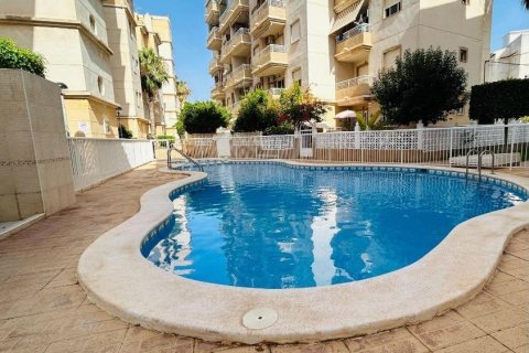Apartamento en Torrevieja, Alicante, España 2 dormitorios, 61 m2 No. 184367