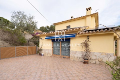 Villa à vendre à Tamariu, Girona, Espagne, 4 chambres, 252 m2 No. 177186 - photo 3
