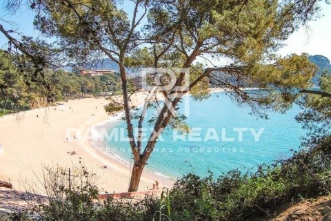 Townhouse à vendre à Lloret de Mar, Girona, Espagne, 6 chambres, 211 m2 No. 177184 - photo 3