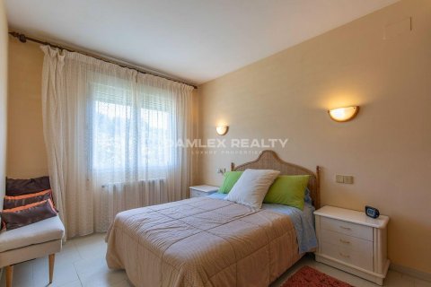 Продажа виллы в Калонже, Герона, Испания 5 спален, 413м2 №177185 - фото 23