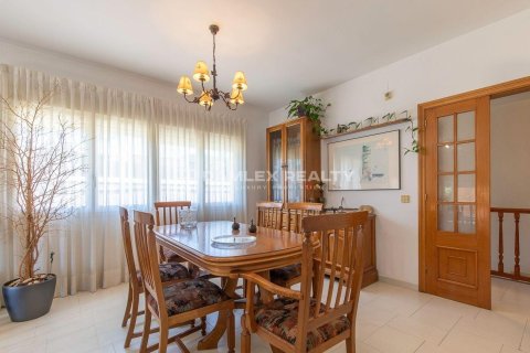 Продажа виллы в Калонже, Герона, Испания 5 спален, 413м2 №177185 - фото 16