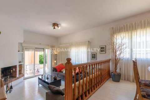 Продажа виллы в Калонже, Герона, Испания 5 спален, 413м2 №177185 - фото 15