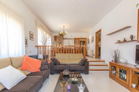 Продажа виллы в Калонже, Герона, Испания 5 спален, 413м2 №177185 - фото 13