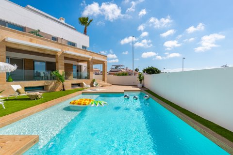 Villa à vendre à Ciudad Quesada, Alicante, Espagne, 4 chambres, 244 m2 No. 190803 - photo 3