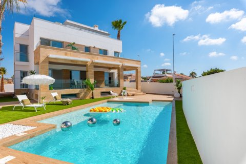 Villa à Ciudad Quesada, Alicante, Espagne 4 chambres, 244 m2 No. 190803