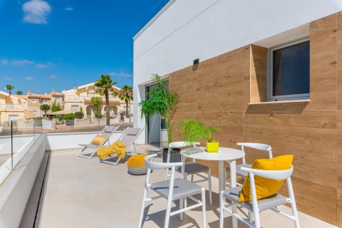 Villa à vendre à Ciudad Quesada, Alicante, Espagne, 4 chambres, 244 m2 No. 190803 - photo 7