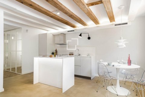 Huoneisto myytävänä Barcelona, Espanja, 2 makuuhuonetta, 66 m2 No. 192743 - kuva 10