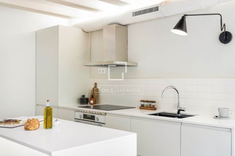Huoneisto myytävänä Barcelona, Espanja, 2 makuuhuonetta, 66 m2 No. 192743 - kuva 11