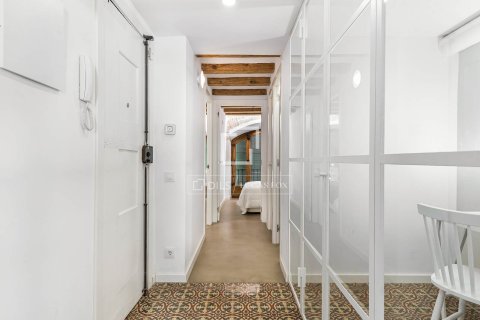 Huoneisto myytävänä Barcelona, Espanja, 2 makuuhuonetta, 66 m2 No. 192743 - kuva 18