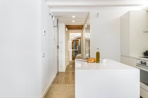 Huoneisto myytävänä Barcelona, Espanja, 2 makuuhuonetta, 66 m2 No. 192743 - kuva 15