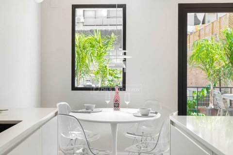 Huoneisto myytävänä Barcelona, Espanja, 2 makuuhuonetta, 66 m2 No. 192743 - kuva 7