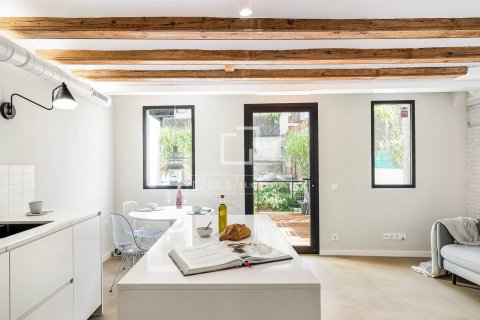 Huoneisto myytävänä Barcelona, Espanja, 2 makuuhuonetta, 66 m2 No. 192743 - kuva 2