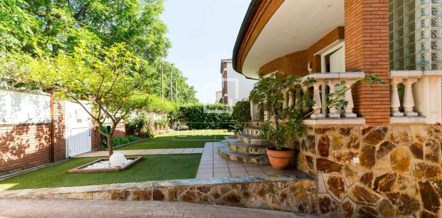 Huvila Viladecans, Barcelona, Espanja 4 makuuhuonetta, 348 m2 No. 192749