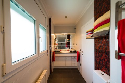 Huvila myytävänä Viladecans, Barcelona, Espanja, 4 makuuhuonetta, 348 m2 No. 192749 - kuva 22