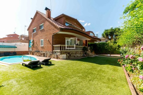 Huvila myytävänä Viladecans, Barcelona, Espanja, 4 makuuhuonetta, 348 m2 No. 192749 - kuva 5