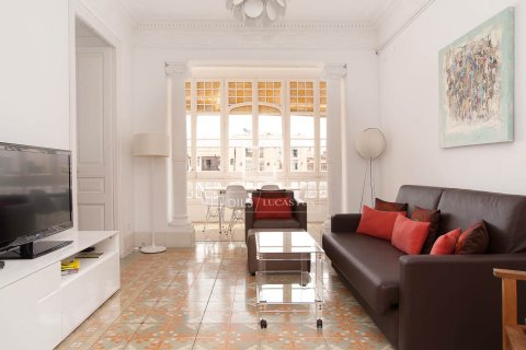 Huoneisto myytävänä Barcelona, Espanja, 7 makuuhuonetta, 173 m2 No. 192746 - kuva 5