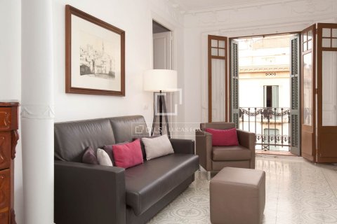 Huoneisto myytävänä Barcelona, Espanja, 7 makuuhuonetta, 173 m2 No. 192746 - kuva 28