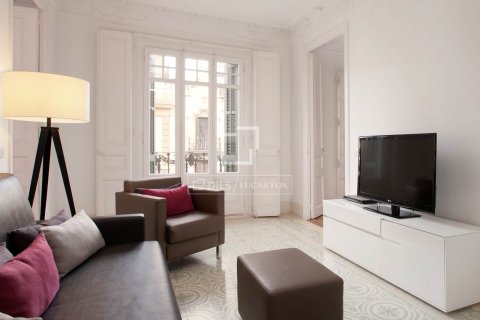 Huoneisto myytävänä Barcelona, Espanja, 7 makuuhuonetta, 173 m2 No. 192746 - kuva 29