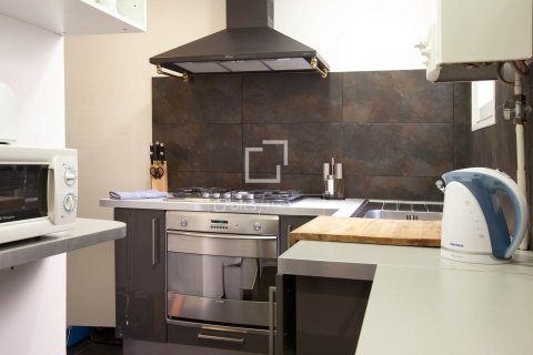Huoneisto myytävänä Barcelona, Espanja, 7 makuuhuonetta, 173 m2 No. 192746 - kuva 26