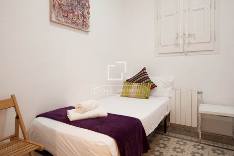Huoneisto myytävänä Barcelona, Espanja, 7 makuuhuonetta, 173 m2 No. 192746 - kuva 19
