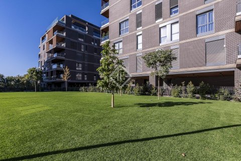 Huoneisto myytävänä Esplugues de Llobregat, Barcelona, Espanja, 2 makuuhuonetta, 98 m2 No. 192748 - kuva 18