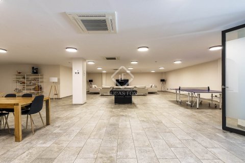 Huoneisto myytävänä Esplugues de Llobregat, Barcelona, Espanja, 2 makuuhuonetta, 98 m2 No. 192748 - kuva 7