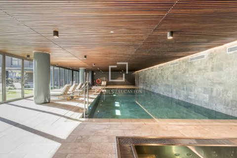 Huoneisto myytävänä Esplugues de Llobregat, Barcelona, Espanja, 2 makuuhuonetta, 98 m2 No. 192748 - kuva 14