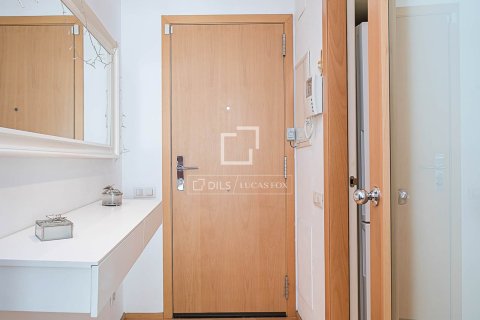 Huoneisto myytävänä Barcelona, Espanja, 3 makuuhuonetta, 82 m2 No. 192745 - kuva 7