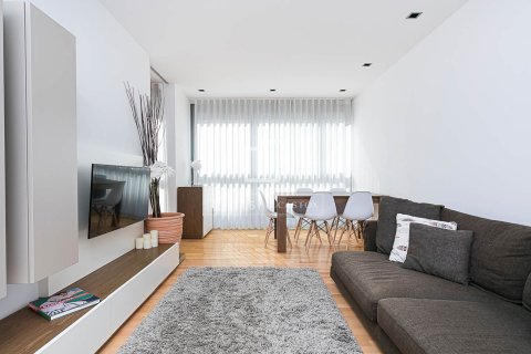 Huoneisto Barcelona, Espanja 3 makuuhuonetta, 82 m2 No. 192745