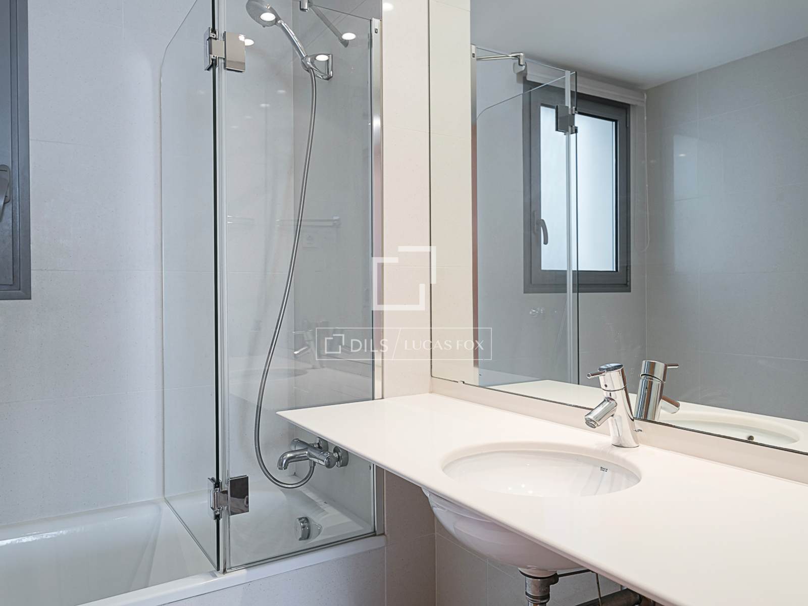 Apartament w Barcelona, Hiszpania 3 sypialnie, 82 mkw. nr 192745