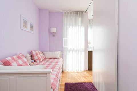 Huoneisto myytävänä Barcelona, Espanja, 3 makuuhuonetta, 82 m2 No. 192745 - kuva 22