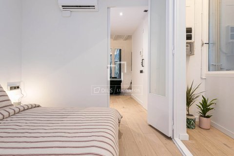 Huoneisto myytävänä Barcelona, Espanja, 2 makuuhuonetta, 85 m2 No. 192744 - kuva 28