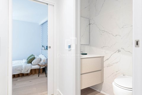 Huoneisto myytävänä Barcelona, Espanja, 2 makuuhuonetta, 85 m2 No. 192744 - kuva 15